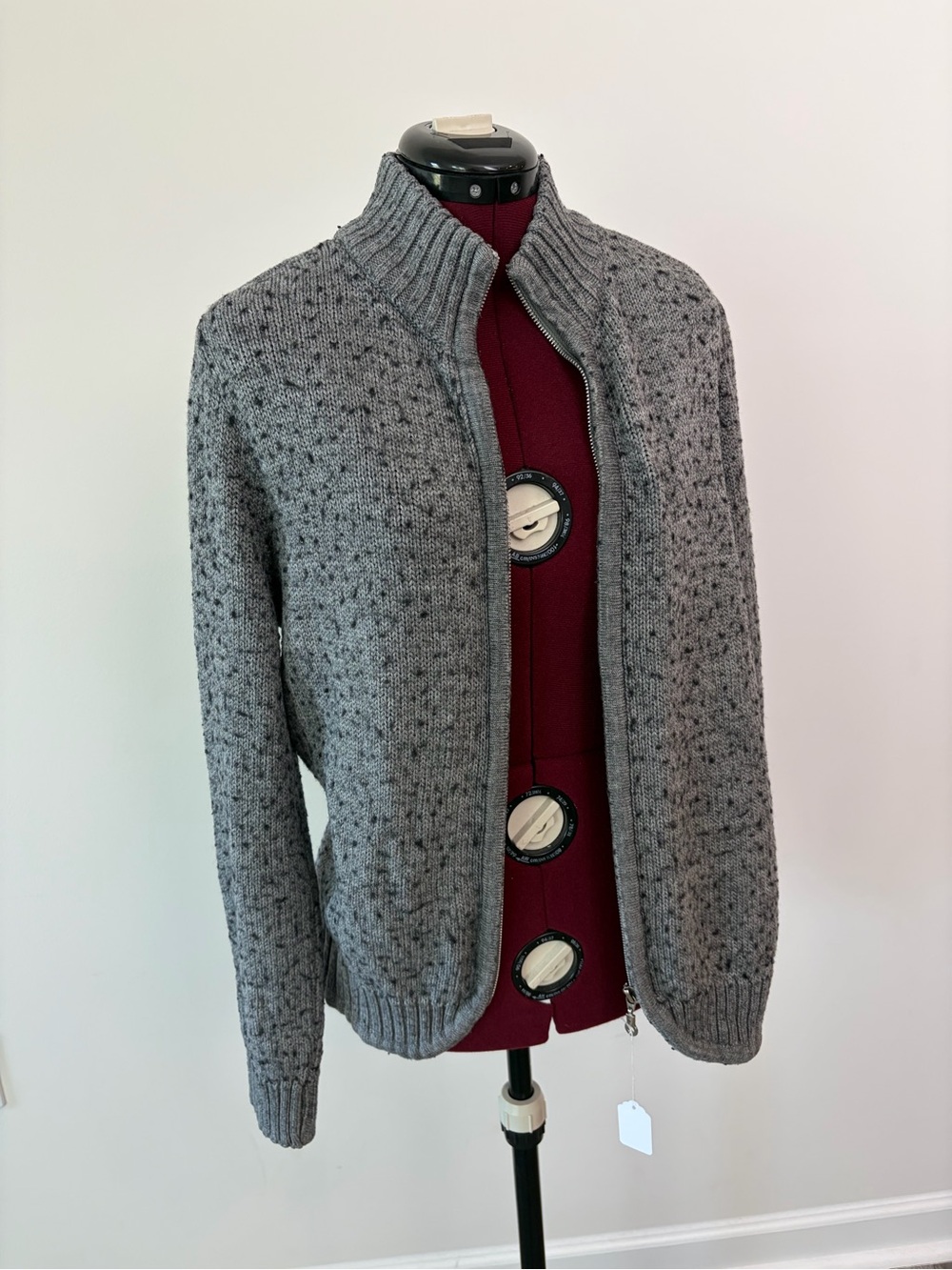 Bill blass women small Grey Full-Zip Knit Sweater